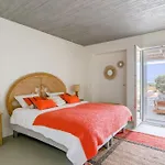 Villa Lampsi - Spacious & Modern