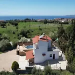 Villa Lion
