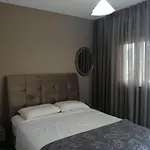 Alexandra\'S Glifa Apartments