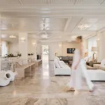 Ino Hotel & Suites