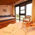 Olia Sea View Shared Pool Villa, Nea Fokea