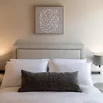 Emmanuel\'S Sea View Luxury Apartment