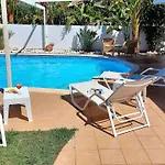 Holiday Villa Sunjoy Close To The Beach