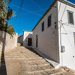 Iolis Loft Hydra