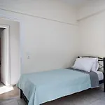 George\'S & Eva\'S Apartment