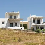 Parian Philoxenia Villa, Mikri Santa Maria Beach