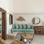Kaleidoscope Imerovigli Suites