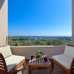 Kyano Lux Apartment Sea View