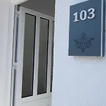 Zervakis Apartments