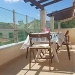 Beautiful House With Great Castle View!