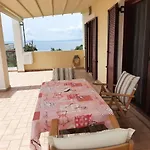 Avia, House With Privillaged View, 100 Meters From The Sea
