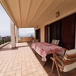Avia, House With Privillaged View, 100 Meters From The Sea