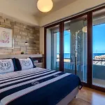 Villa Athina In Front Of The Sea