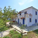 Villa Pefkias
