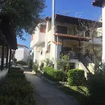Beach Front Apartment In Pefkochori