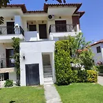 Beach Front Apartment In Pefkochori