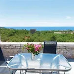 Seaside Serenity - Stylish Seaview Home