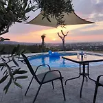 Yiorgos, Amazing Sunset View House