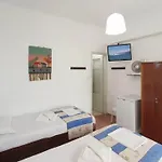 Karampela Rooms