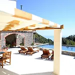 Villa Krio Pigadi