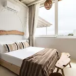 Cavos Paros Boho Chic Sea-View Apartment In Aliki, Paros