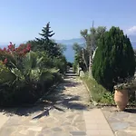 Georgia\'S House