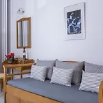 Santellini Hotel