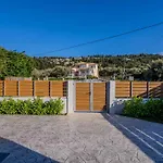 Elianthos Luxury Villas
