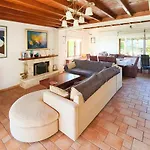 Lovely Home In Kiato With Wifi