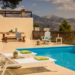 Akrolithos Villas