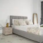 3A Seaside Luxury Suite
