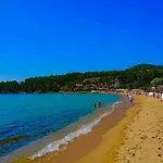 Kalamitsa Apartment By The Beach