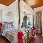 Evi\'S Maisonette