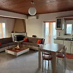 Chris Luxury Apartment,Near Athens Airport!