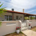 Villa Kalliestia, Sea View Veranda And Garden