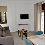 Alkioni\'S Nest Apartments
