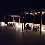Astradeni Luxury Apartments Kratir