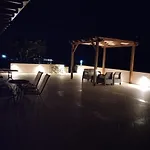 Astradeni Luxury Apartments Kratir