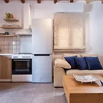 Amaryllis Apartments