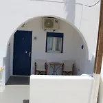Meltemi Rooms And Studios