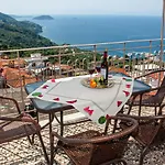 Anna\'S House