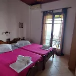Katerina Fotopoulos Rooms & Apartments - Papanero Com