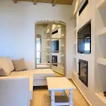 Manolis House