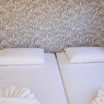 Uphill Unique Boutique Suites
