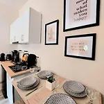 Cherry\'S Apartment