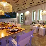 Arethousa House