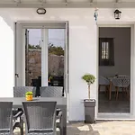 Parikia\'S Sunlight 2Bedroom House