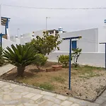 Studios Ninemia Serifos 4