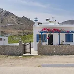 Studios Ninemia Serifos 4