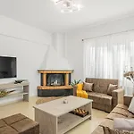 Maela Luxury Suite